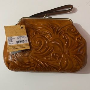 PATRICIA NASH TOOLED BURNISHED LEATHER SAVENA WRISTLET IN GOLD, NWT